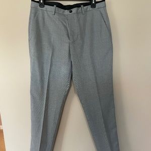 Zara men's light grey, light weight slack with comfy stretch.